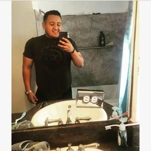 Meet your Posher, Petey